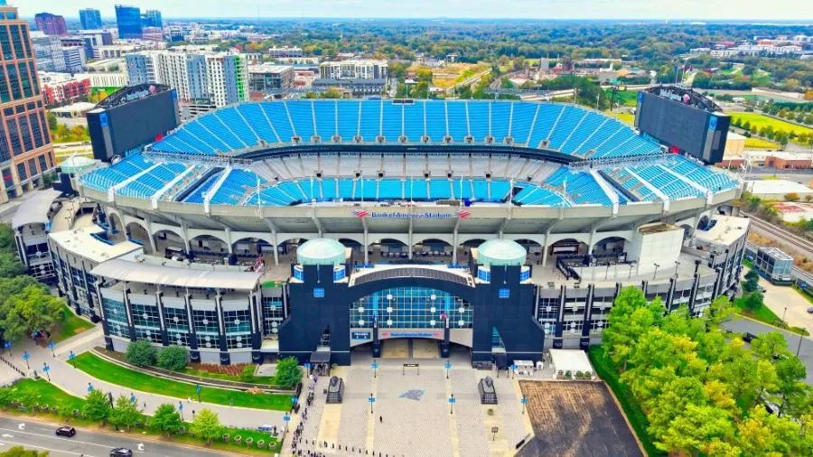 Foto des Bank of America Stadiums aus Vogelperspektive