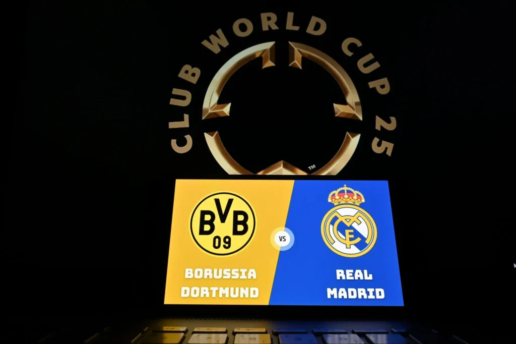 Vereinswappen von Dortmund und Real Madrid unter dem Logo der Klub WM